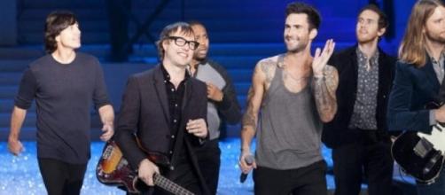Maroon 5 have 'Stereo Hearts.'