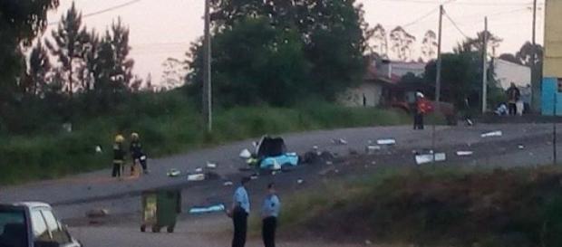 Destroços espalhados por 100 metros. Destroços espalhados por 100 metros.