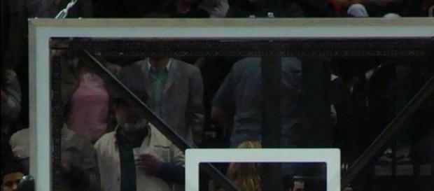 Ginobili probando al aro en el AT&T Center Ginobili probando al aro en el AT&T Center