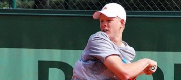 Kyle Edmund joined Murray & Watson in round two Kyle Edmund joined Murray & Watson in round two