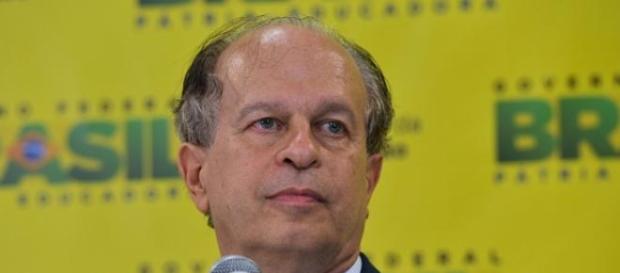 Ministério da Educação vai reduzir 19,3% da pasta. Ministério da Educação vai reduzir 19,3% da pasta.
