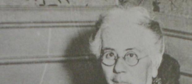 Rosario Vera Peñalosa fundó el 1º jardín en 1900 Rosario Vera Peñalosa fundó el 1º jardín en 1900