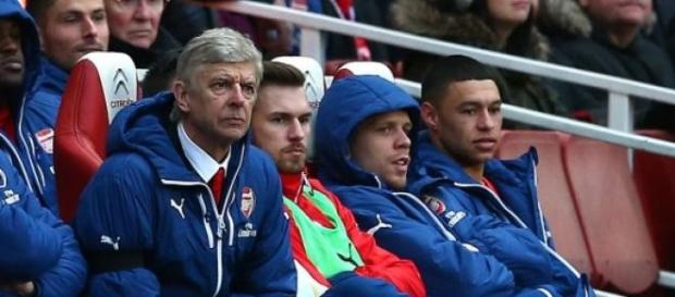 Wojciech Szczęsny na ławce w Arsenalu Wojciech Szczęsny na ławce w Arsenalu