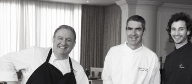 À direita Chef José Avillez em 2010 À direita Chef José Avillez em 2010