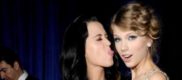 As duas já foram amigas muito chegadas. As duas já foram amigas muito chegadas.