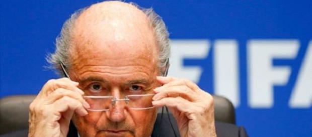 Blatter va-t-il une nouvelle fois s'en sortir ? Blatter va-t-il une nouvelle fois s'en sortir ?
