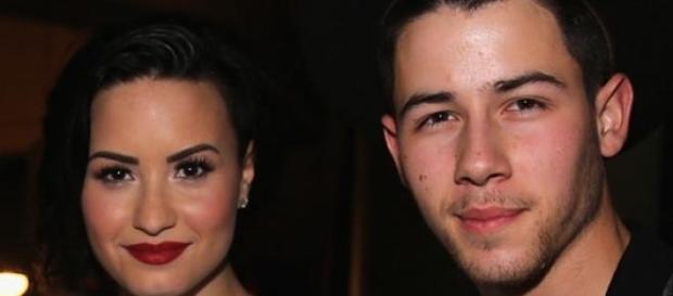 Demi Lovato e Nick Jonas confirmam parceria Demi Lovato e Nick Jonas confirmam parceria