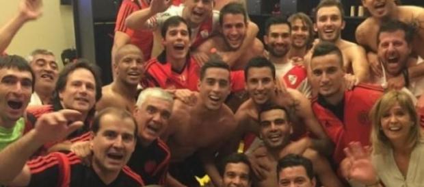 El festejo millonario en el vestuario El festejo millonario en el vestuario