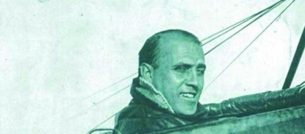 Jorge Newbery a bordo de su avión. Jorge Newbery a bordo de su avión.