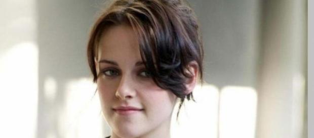 Kristen Stewart recuerda a Robert Pattinson. Kristen Stewart recuerda a Robert Pattinson.