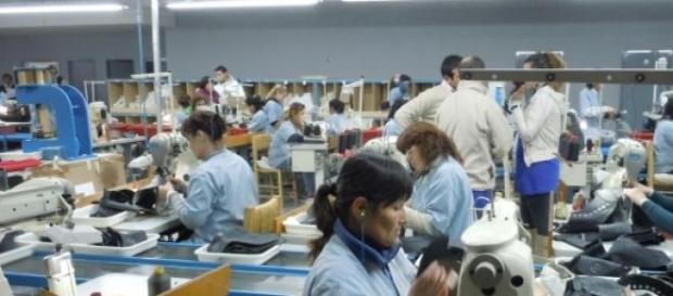 Las fabricas de textiles continuan en descenso Las fabricas de textiles continuan en descenso