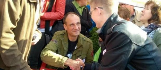 Pawłowi Kukizowi ufa 58 proc. badanych Pawłowi Kukizowi ufa 58 proc. badanych