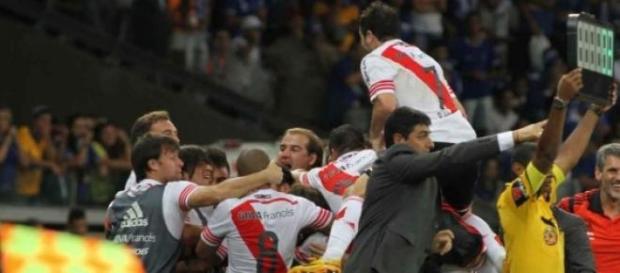 River festejando su clasificación a semifinales River festejando su clasificación a semifinales