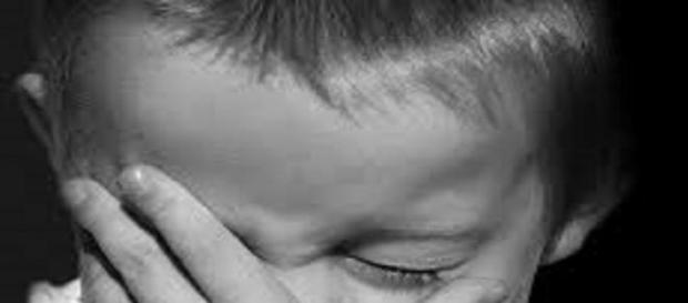 Un niño brutalmente atacado en la escuela. Un niño brutalmente atacado en la escuela.