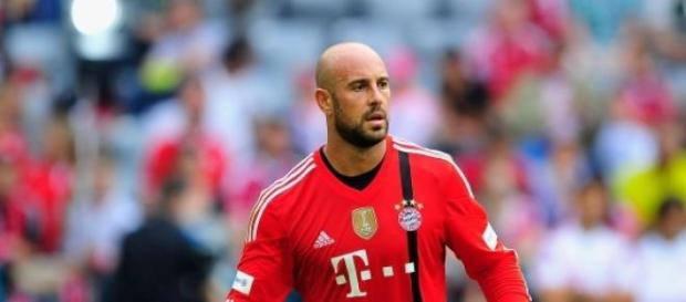 Reina, en un partido con el Bayern de Múnich Reina, en un partido con el Bayern de Múnich
