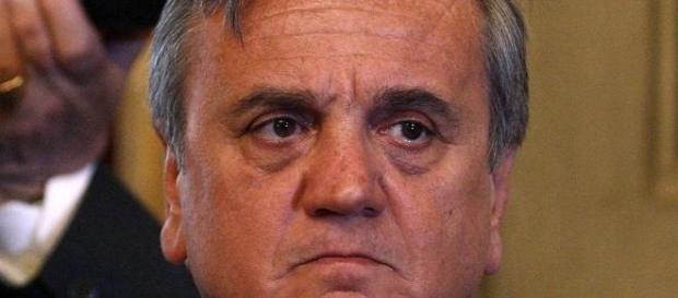 Sacconi presenta il suo ddl su pensione flessibile Sacconi presenta il suo ddl su pensione flessibile