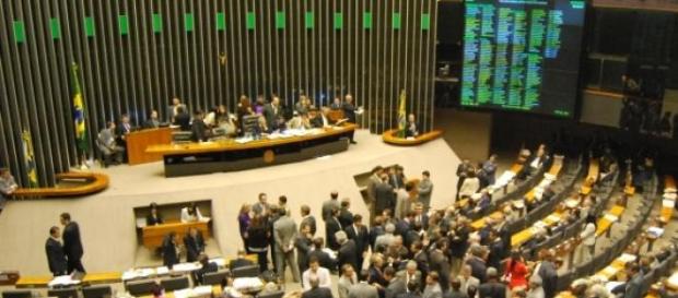 Votação na Câmara dos Deputados teve clima tenso Votação na Câmara dos Deputados teve clima tenso