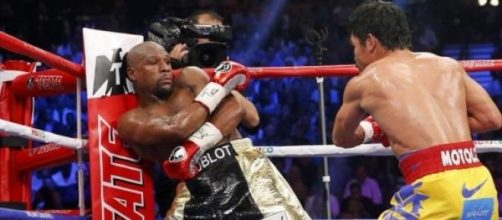 Una constante, Floyd Mayweather contra las cuerdas