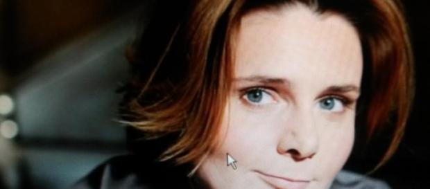 Caroline Fourest, l'égérie de la laïcité absolue. Caroline Fourest, l'égérie de la laïcité absolue.