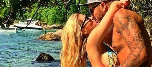 Casal 'Ferline' está namorando Casal 'Ferline' está namorando