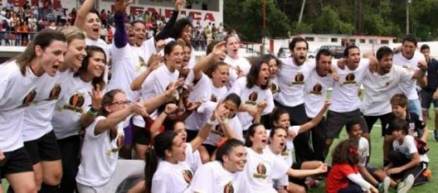 Festa das atletas após conquista do troféu Festa das atletas após conquista do troféu