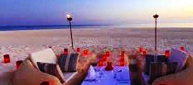Una cena inolvidable con el mar como testigo Una cena inolvidable con el mar como testigo