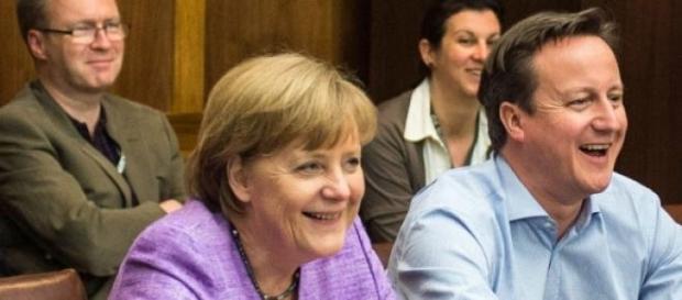 Cameron i Merkel raczej się dojdą do porozumienia. Cameron i Merkel raczej się dojdą do porozumienia.