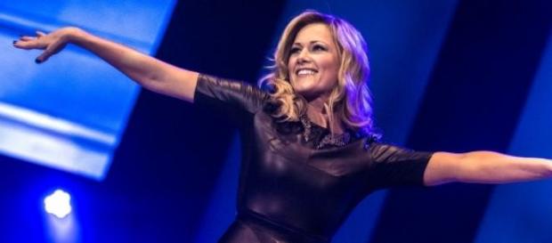 Helene Fischer auf großer Farbenspiel-Stadiontour. Helene Fischer auf großer Farbenspiel-Stadiontour.