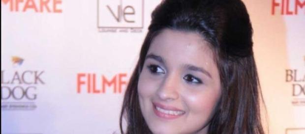 Alia Bhatt turns vegetarian Alia Bhatt turns vegetarian