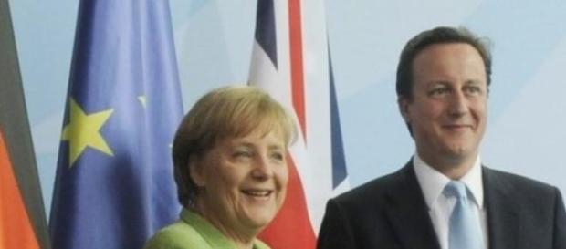 Cameron si Merkel sau monstruoasa coalitie Cameron si Merkel sau monstruoasa coalitie