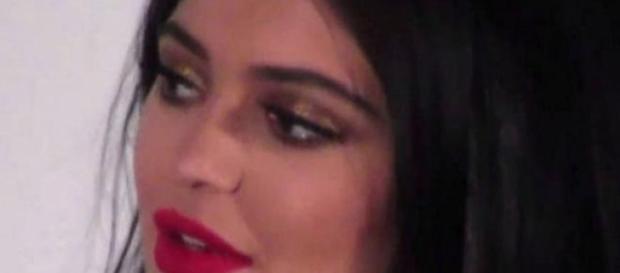 Kylie Jenner glaubt an Chemtrails Kylie Jenner glaubt an Chemtrails