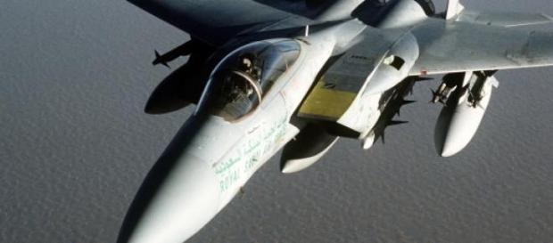 Caças sauditas prosseguem com os bombardeamentos. Caças sauditas prosseguem com os bombardeamentos.