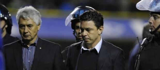 El gesto adusto de Gallardo tras el revés con Boca El gesto adusto de Gallardo tras el revés con Boca