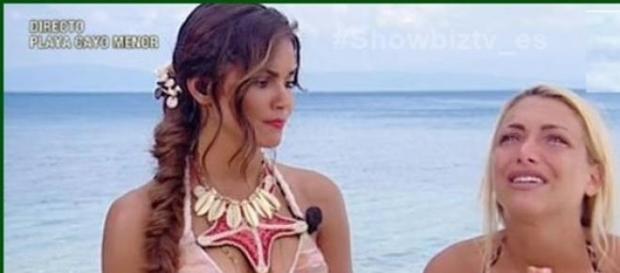 Elisa quiere abandonar el reality por un peine Elisa quiere abandonar el reality por un peine