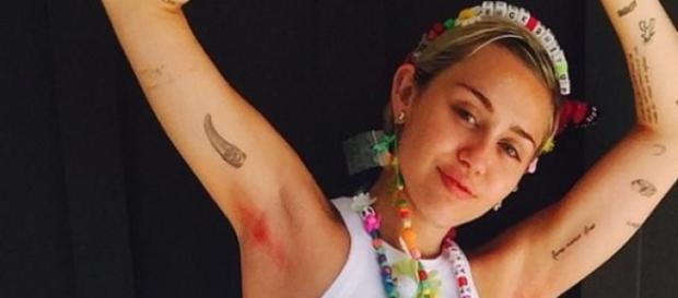 Skandalnudel Miley Cyrus. Skandalnudel Miley Cyrus.