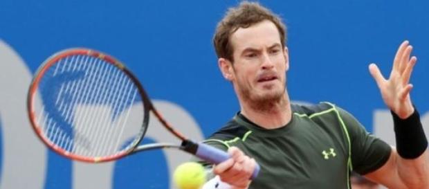 A. Murray luchando ante el local P. Kohlschreiber A. Murray luchando ante el local P. Kohlschreiber