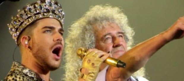 Adam Lambert remplaza al legendario Freddy Mercury Adam Lambert remplaza al legendario Freddy Mercury