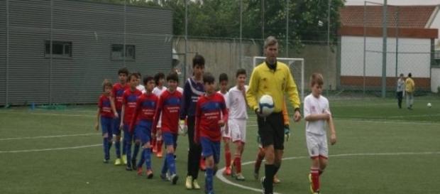 Benjamins "A" a entrarem em campo. Benjamins "A" a entrarem em campo.
