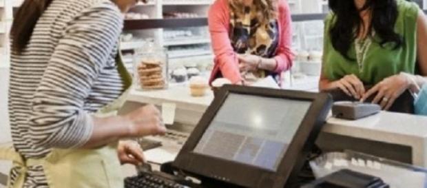É obrigatório emitir fatura por cada compra É obrigatório emitir fatura por cada compra