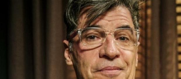 Téo Pereira vale a Paulo Betti uma agressão. Téo Pereira vale a Paulo Betti uma agressão.