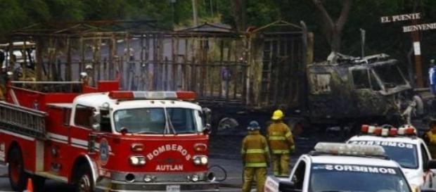 De nombreuses attaques ont provoqué des incendies. De nombreuses attaques ont provoqué des incendies.