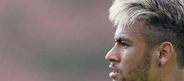 Penteados de Neymar são a sua imagem de marca Penteados de Neymar são a sua imagem de marca