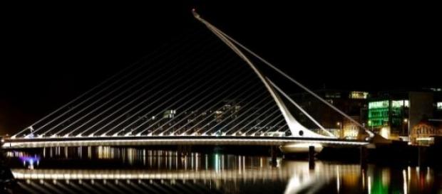 Samuel Beckett Bridge em Dublin Samuel Beckett Bridge em Dublin