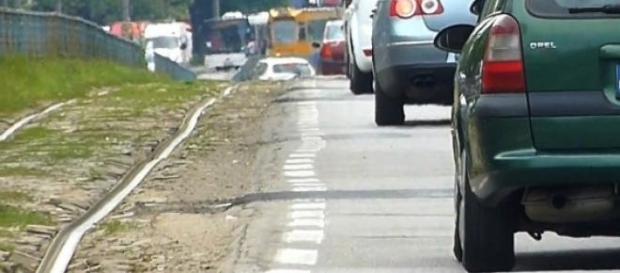 Surpare cu tot cu şine, în Galaţi Surpare cu tot cu şine, în Galaţi