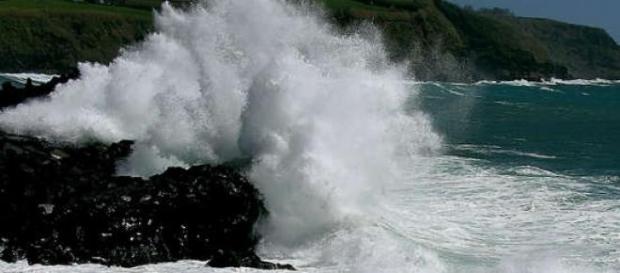 Mar dos Açores esteve perigoso esta quarta-feira. Mar dos Açores esteve perigoso esta quarta-feira.
