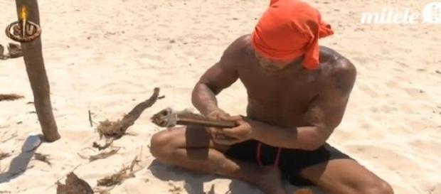 Nacho redescubre el fuego en Supervivientes Nacho redescubre el fuego en Supervivientes