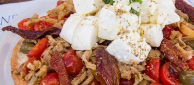 pane cunzato tipico della cucina siciliana pane cunzato tipico della cucina siciliana