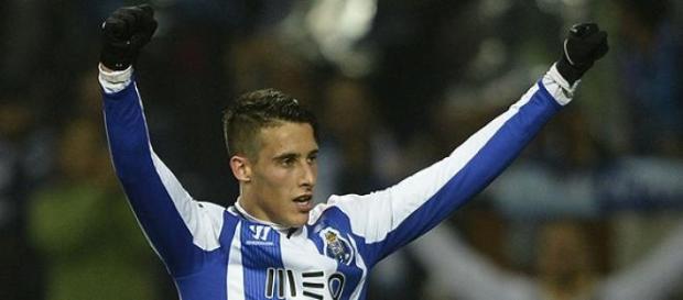 Tello mostra-se realizado no Dragão Tello mostra-se realizado no Dragão