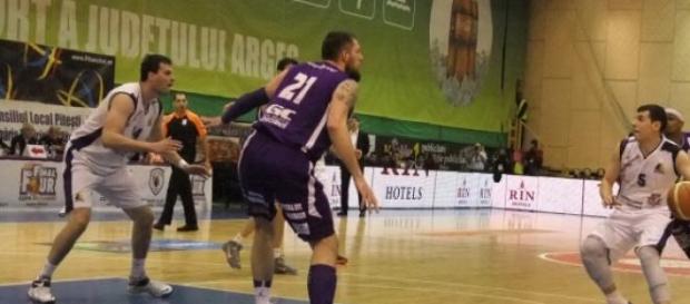 Zlatko Jovanvoic surprins cu BCM Pitești Zlatko Jovanvoic surprins cu BCM Pitești