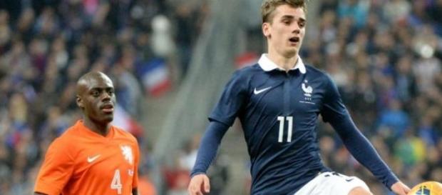 Griezmann veut jouer en Premier League. Griezmann veut jouer en Premier League.